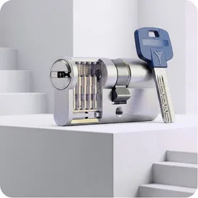 Mul-T-Lock high-security cylinder and key